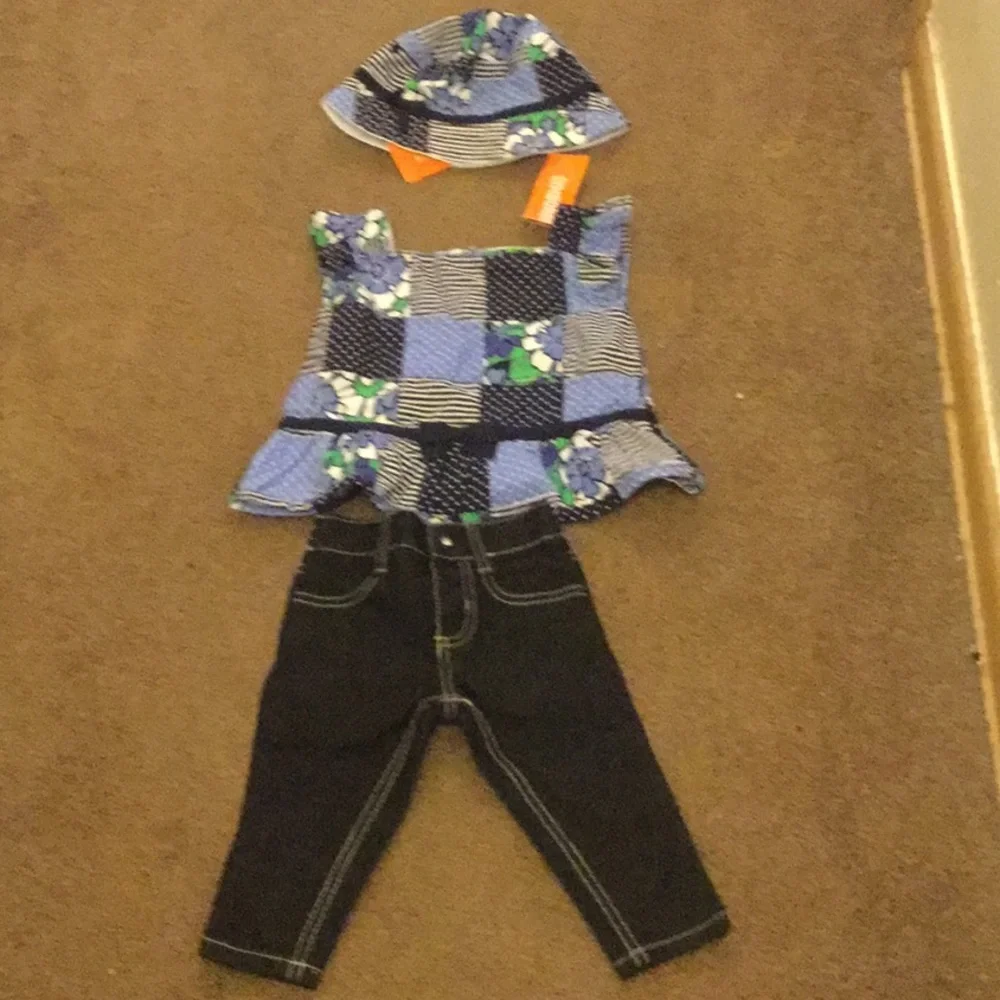 Gymboree 12-18mo peplum top and matching hat